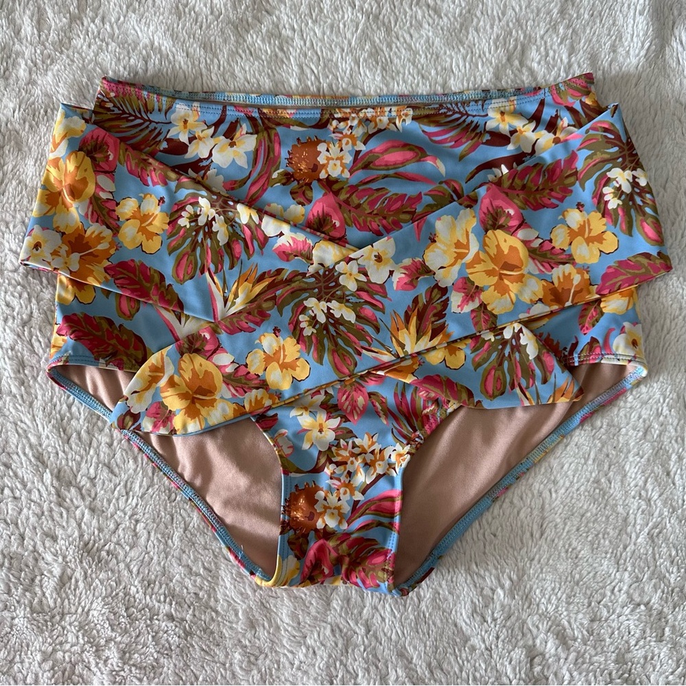 Kortni Jeane Sweet Hibiscus Tie Up Front Swim Bottoms